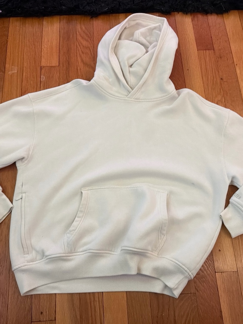 Hollister Cream Hooded Pullover Sweatshirt